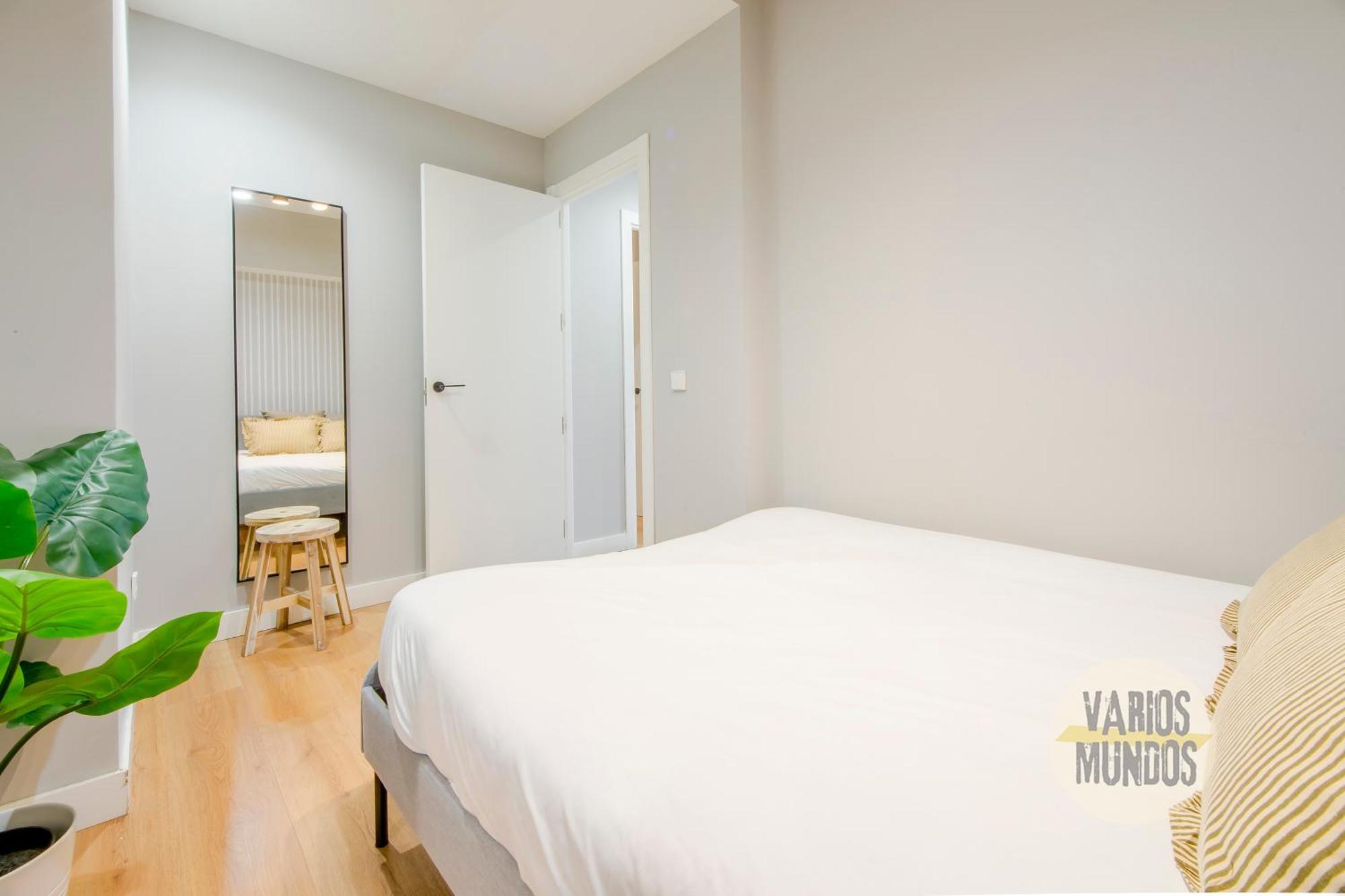 Modern Apt & Cool Interior Design A 20 Metros Del Retiro E1 Madrid Exteriör bild